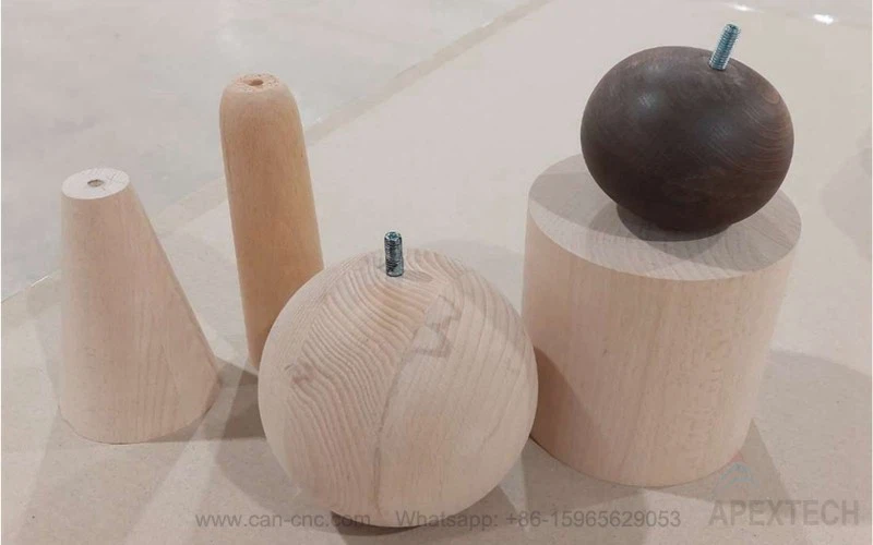 making wood ball in lathe (3)